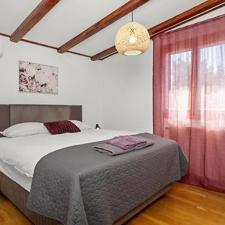 3 Bedroom Awesome In