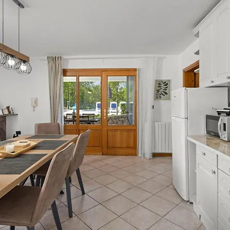 3 Bedroom Awesome In *
