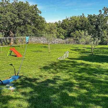 Holiday home 3 Bedroom Awesome In Trgetari